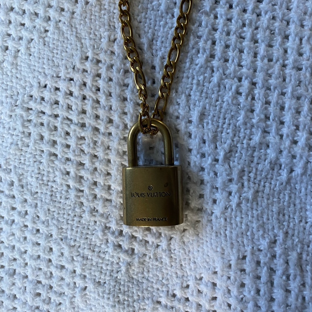 Louis Vuitton Gold Lock Pendant Necklace - Picture 5 of 5